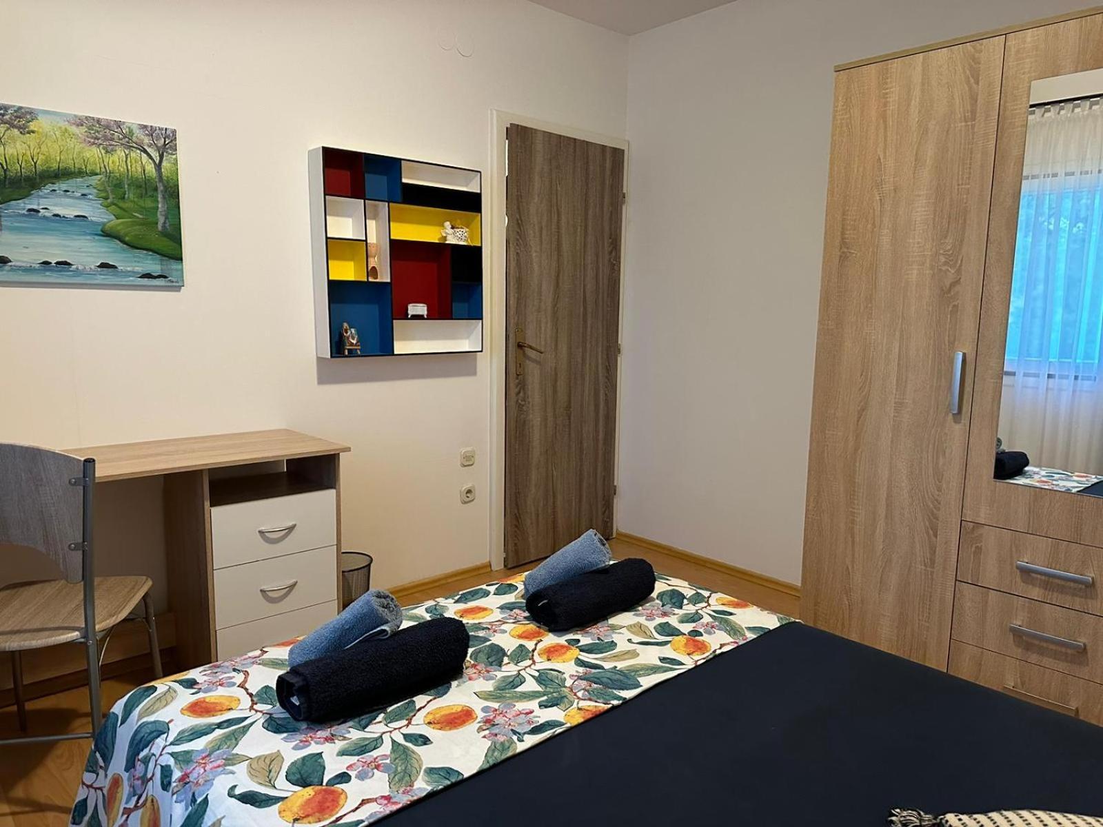 Holiday Home Mirela Шишан Экстерьер фото